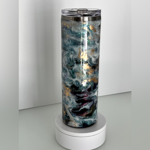 Tumbler Handmade Resin 30 Oz Skinny Stainless Steel - Blues, White and Gold - Picture 3 of 5